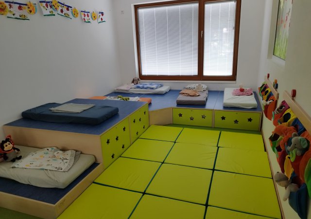 NEU Ruhebereich Krippe