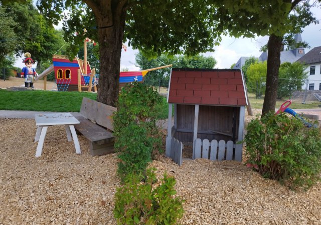NEU Spielplatz 5